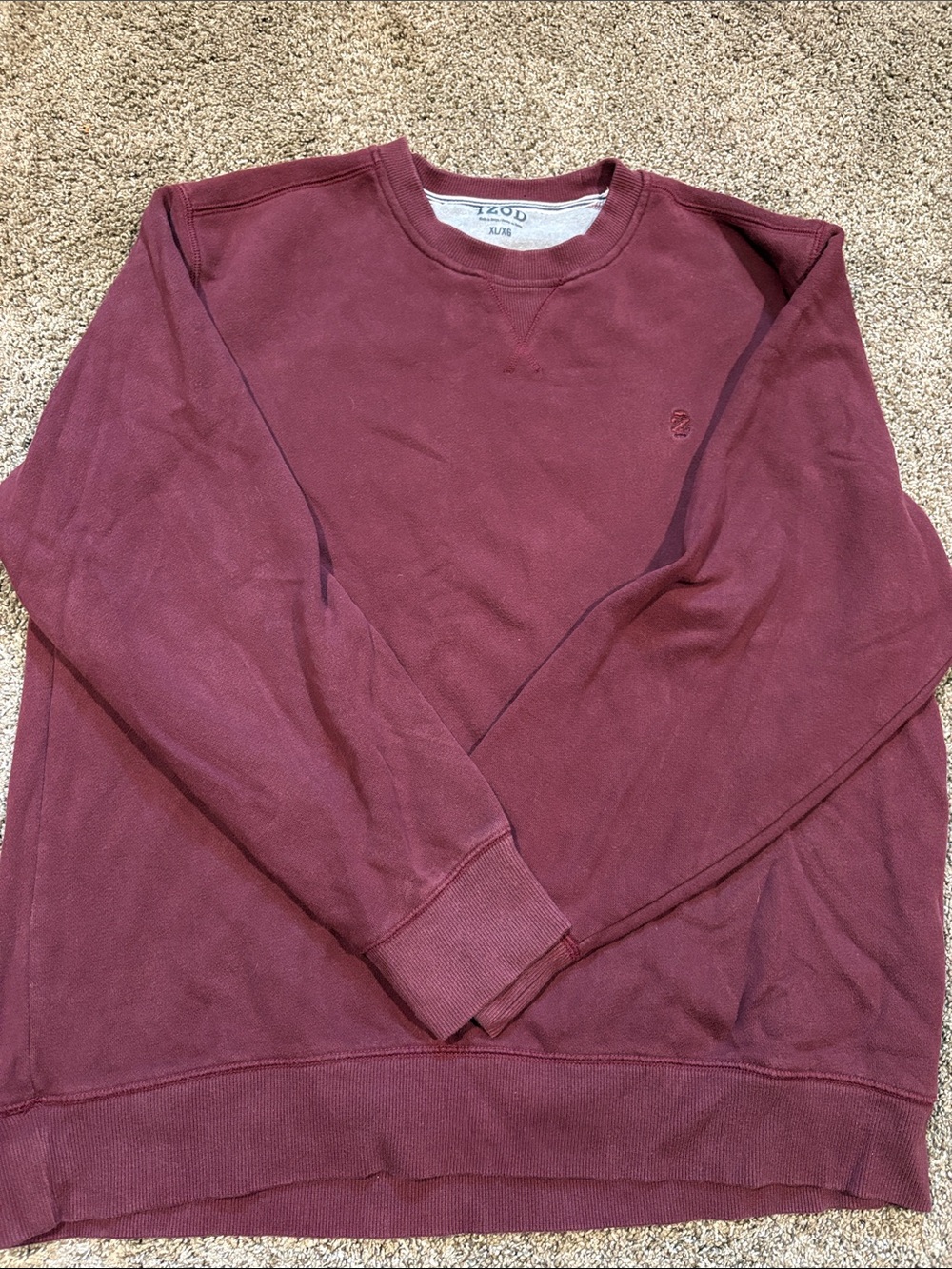 XL- Izod Men's Maroon Crewneck Sweatshirt
